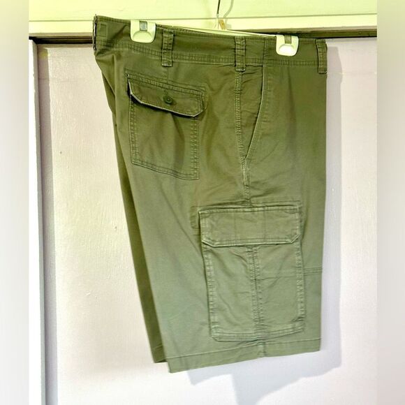Men’s Goodfellow & Co Cargo Shorts Sz 42 Grey - Picture 1 of 3